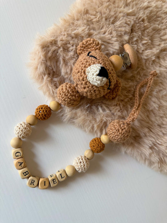 Attache-tétine personnalisée en crochet